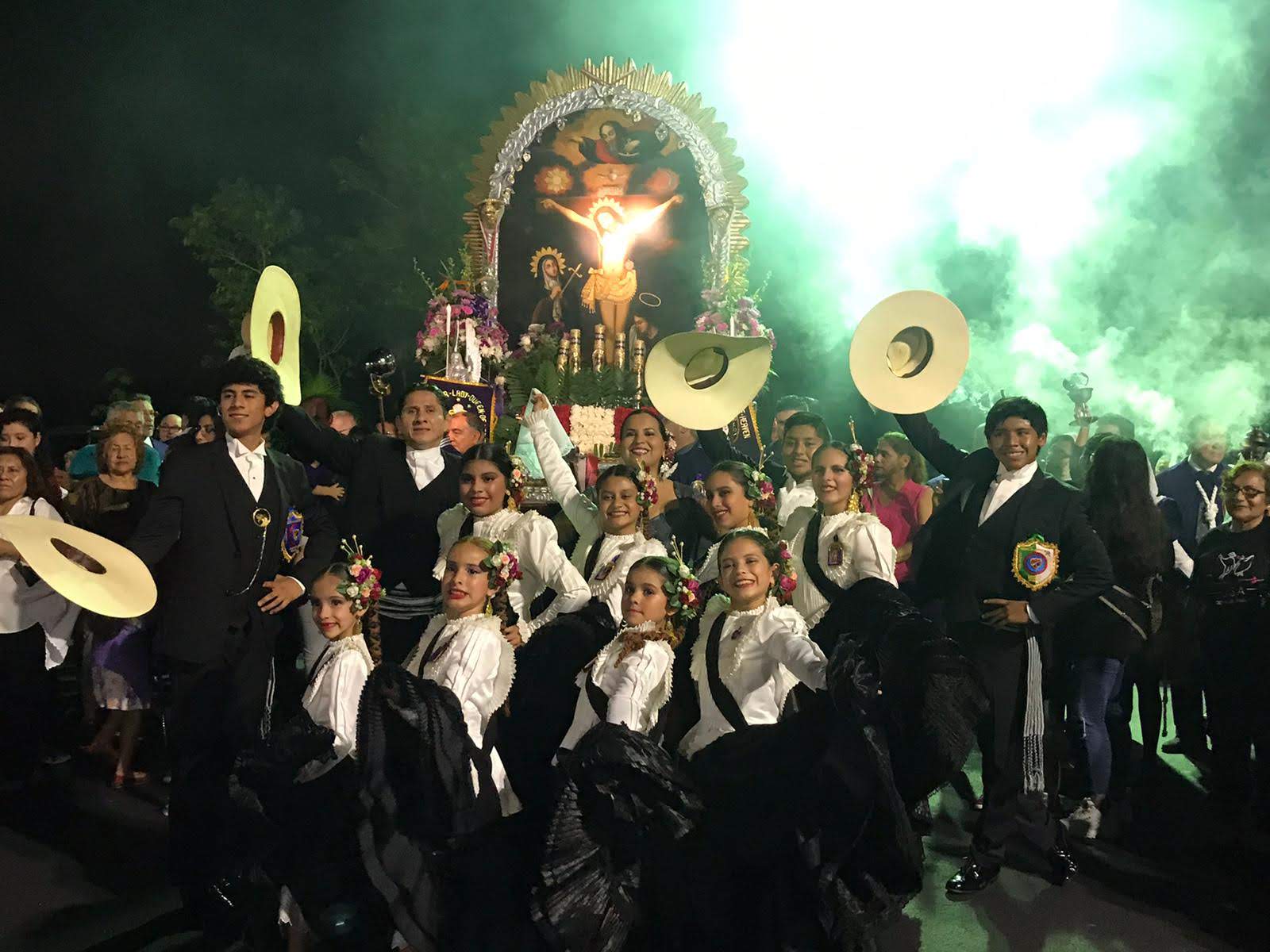 Domenica at the Señor de los Milagros tribute, Miami 2019
